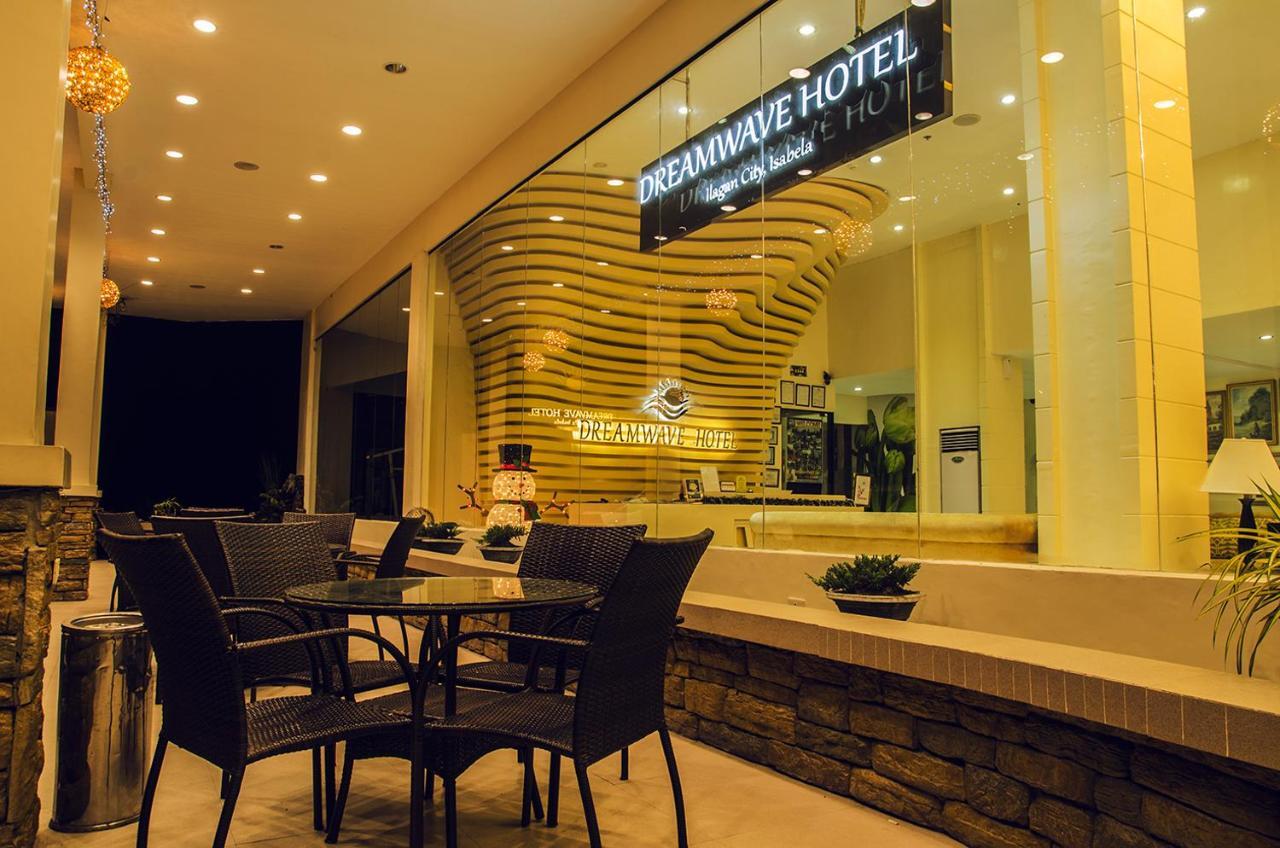 Dreamwave Hotel Ilagan Экстерьер фото